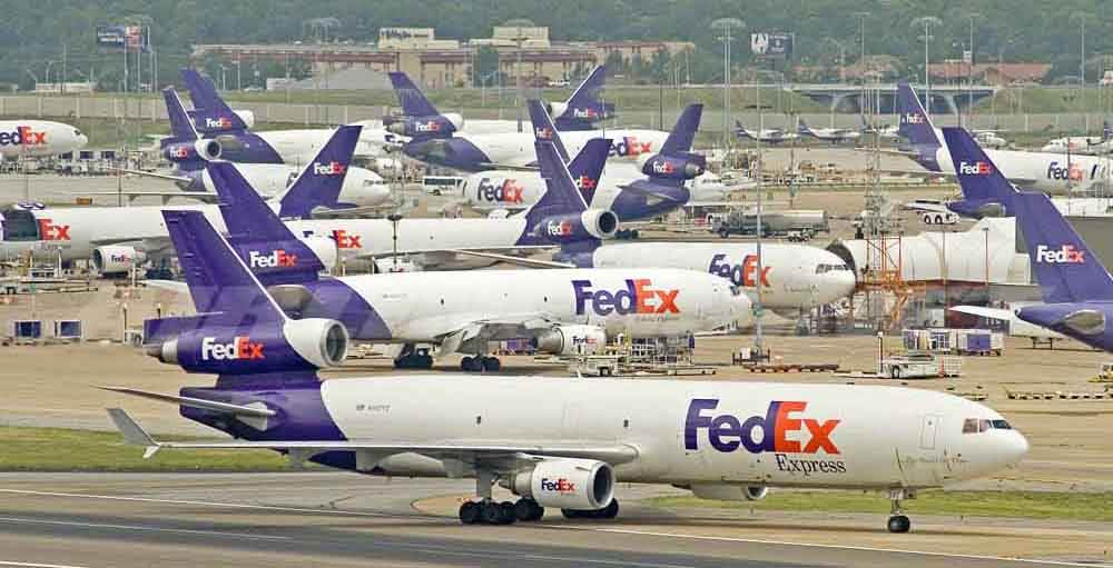 <strong>FEDEX express</strong>